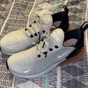 Nike Air Max 270
